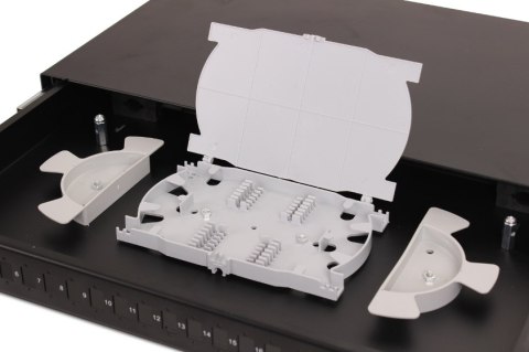 GETFORT PRZEŁĄCZNICA ŚWIATŁOWODOWA GETFORT 1U 19 Cali 24xSC SIMPLEX Z SZYNAMI